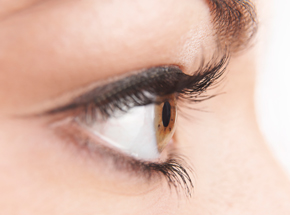 Women with Dry Eyes Wondering about LASIK